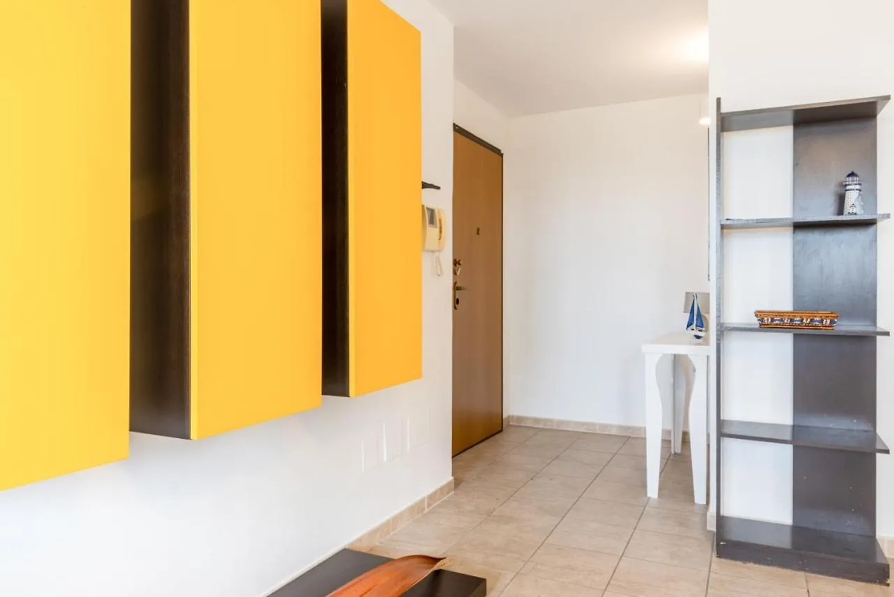 דירות Lecce Colorful Flat With Terrace & Parking